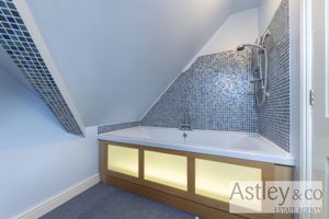 ensuite- click for photo gallery